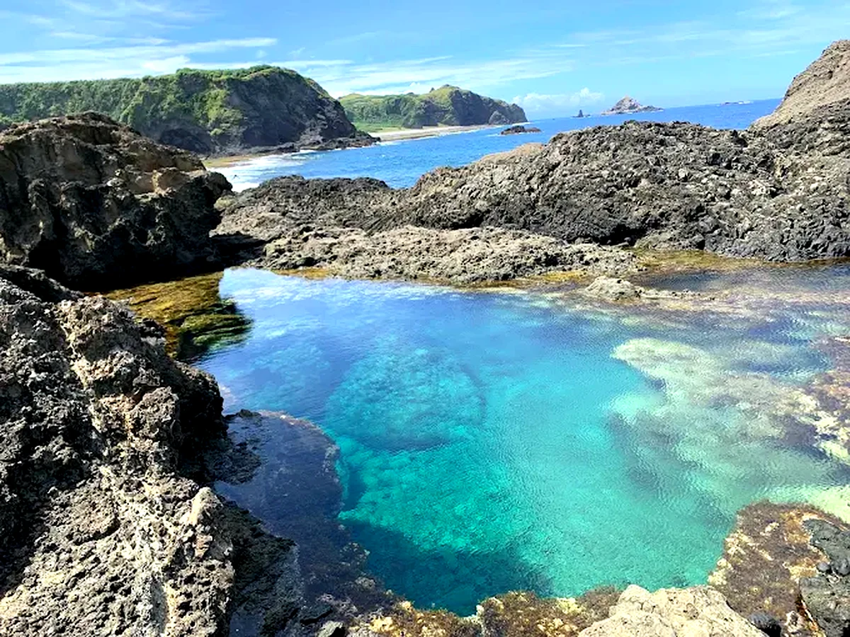 綠島柚子湖海蝕灣|東岸廢墟石屋聚落與珊瑚礁潮間帶秘境|Youzihu Bay, Green Island east coast
